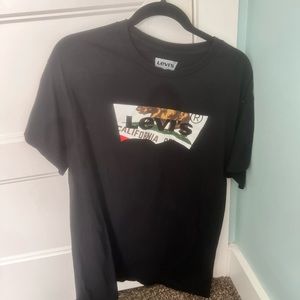 Levi short sleeve shirt